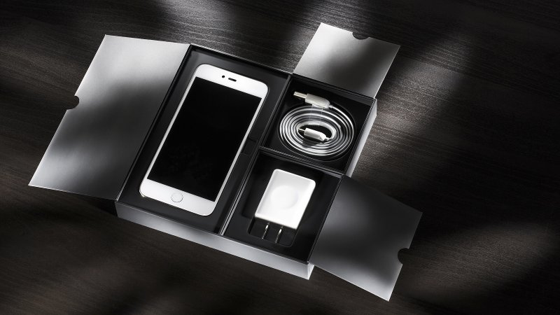 Rslnldrch's tweet photo. Here’s How Many iPhones You’ll Need to Not Buy in Order to Afford Health Care https://t.co/WuEgCChWrs https://t.co/Tu9nT81Vmj