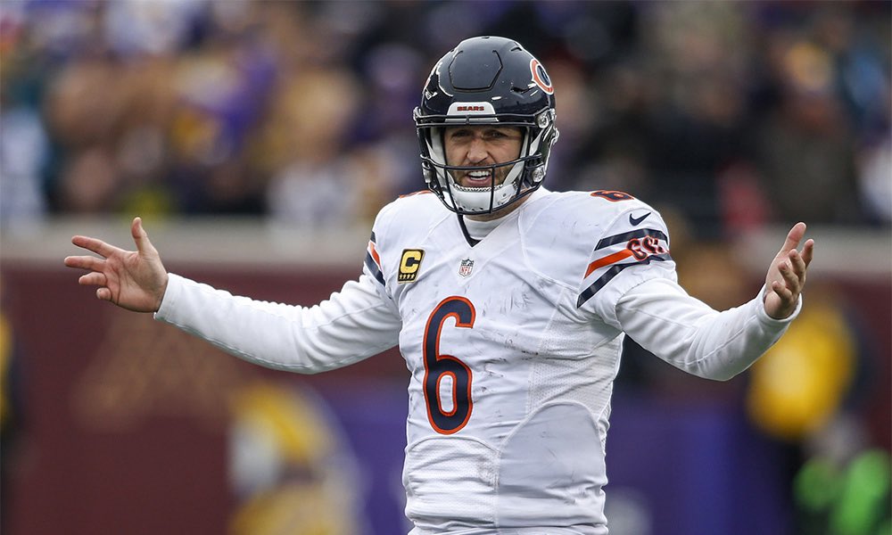 NFL_Ireland1's tweet photo. Bears release QB Jay Cutler #NFL https://t.co/sLTug2Qcn2