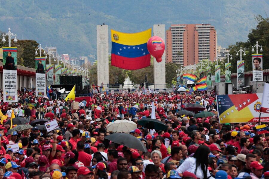 delpinoeulogio's tweet photo. Somos Antiimperialista y plenamente Socialistas, tal como nos enseñó el Comandante Chávez. ¡Somos #VenezuelaAntiimperialista! https://t.co/5sbDw4rHk4