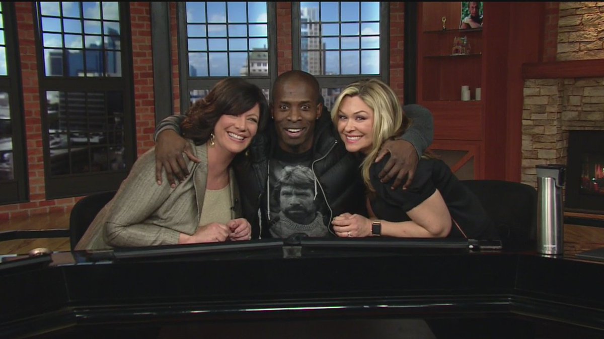 dcap22803's tweet photo. Featuring @GodfreyComedian in #SpellingBee #Comedy #Science #GetOverItDay #CustomBeds and More Today in the News https://t.co/ApXtdJhP76 https://t.co/48b1geb2yT