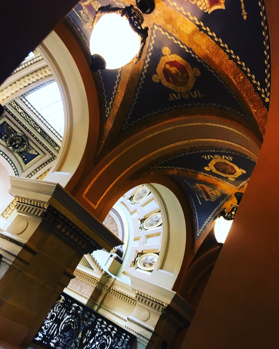 MollyBeck's tweet photo. The third floor is the best floor. https://t.co/23Sad0ebZx