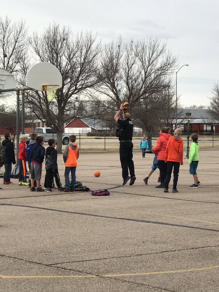 MissHilker05's tweet photo. Awesome seeing Officer Chad play knockout with our kiddos this morning! #chasecopride #weappreciateourofficers https://t.co/JYJ1GJwKM6