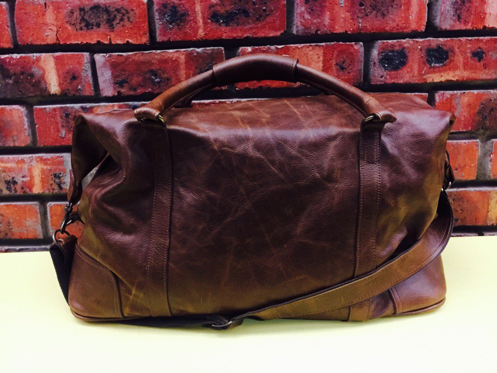 ellotrends's tweet photo. #Ellophanto travel bags #Quality #Leather #MadeinMzantsi 🐂🇿🇦 https://t.co/B0AhykFH8W