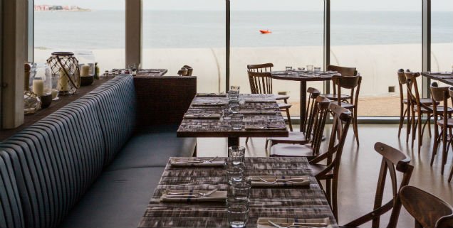 WalesInStyle's tweet image. Dine at these #restaurants &amp;amp; enjoy the view as much as the #food @Pysgoty@Baravin1 @BrynPorthEirias @WalesOnline ow.ly/NlCe309KaFl