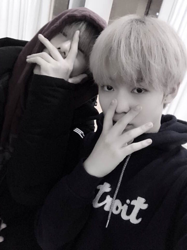 J_Janelele's tweet photo. ถึงจีซองจะดูเท่กว่าเฉินเล่อยังไงใจพี่ก็ #เล่อซอง 👌🏻😌 #Lesung #Chensung https://t.co/mg0qbJ4PzL