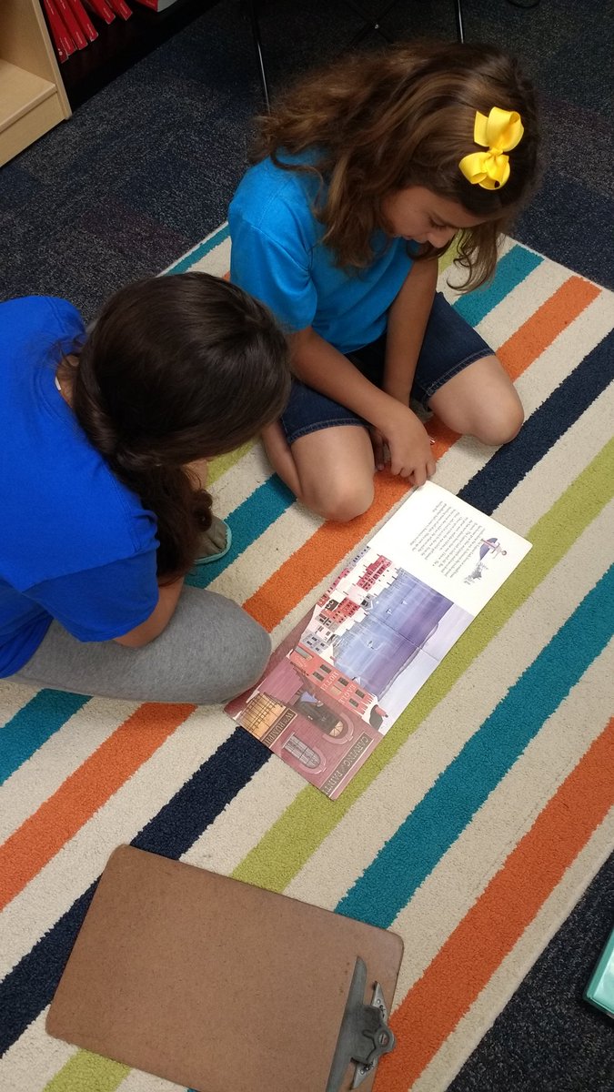 MrsBroerman's tweet photo. Flipping the script and making our own questions! #4thgrade #testmakers #YESYoungsters https://t.co/6iqa1dd0nr