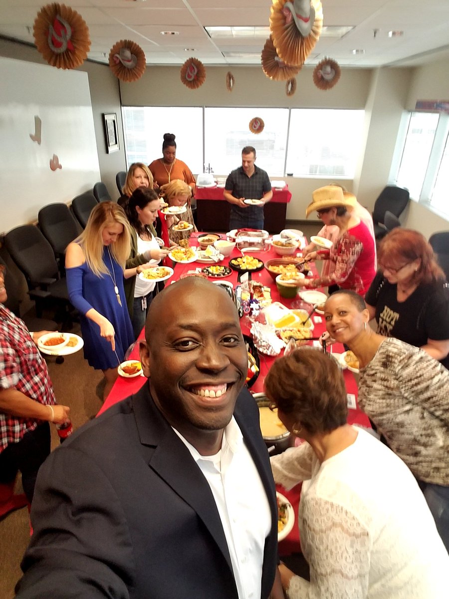 GarrickRespress's tweet photo. Chili cook-off in Houston. This is serious chili. What a day. Client meeting w/ another O&amp;G prospect &amp; Texas chili. @BGRSmobility
#BGRS https://t.co/gqWj8E1h52