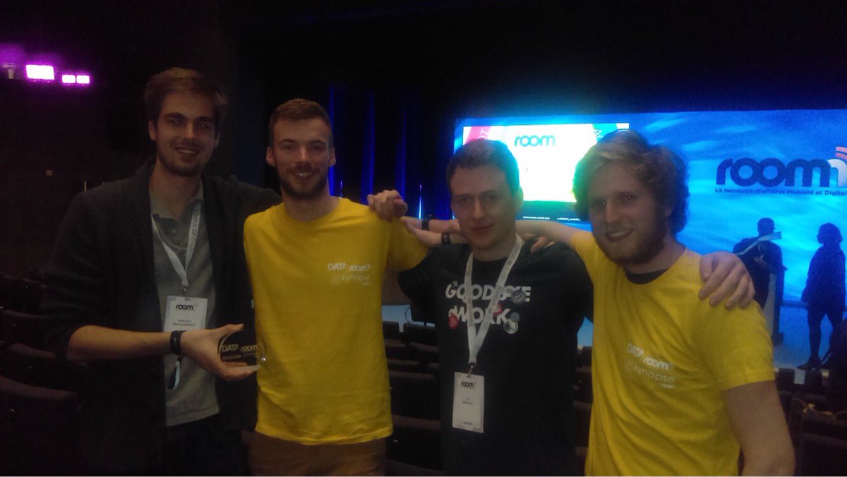 Open_ESN's tweet photo. BRAVO à la team jaune de @centralesupelec 👍👏💛💪 qui ira en VIP au grand prix de Monaco #datackathon #ROOMn2017 https://t.co/Jc4YdxJmIq
