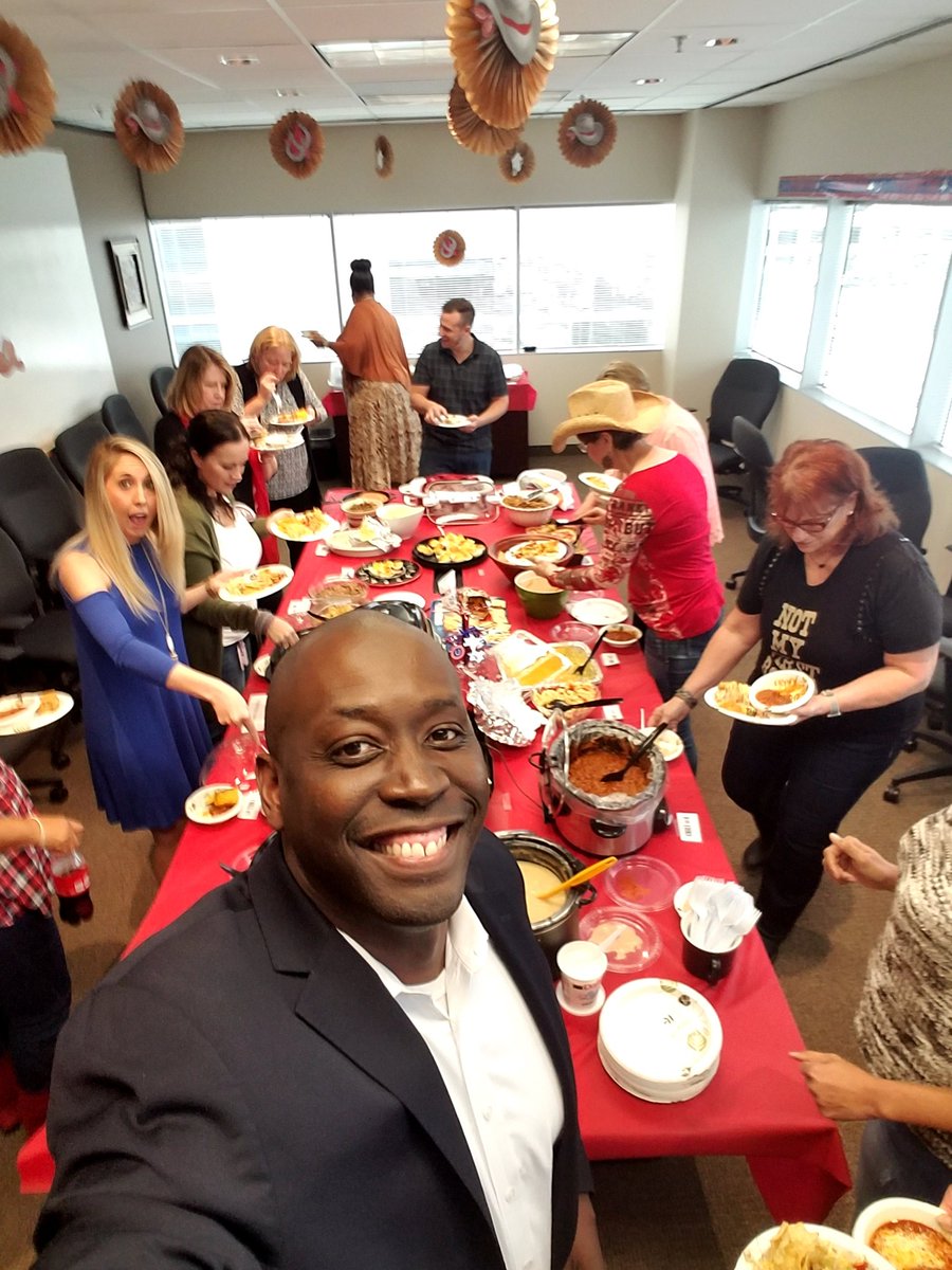 GarrickRespress's tweet photo. Chili cook-off in Houston. This is serious chili. What a day. Client meeting w/ another O&amp;G prospect &amp; Texas chili. @BGRSmobility
#BGRS https://t.co/gqWj8E1h52
