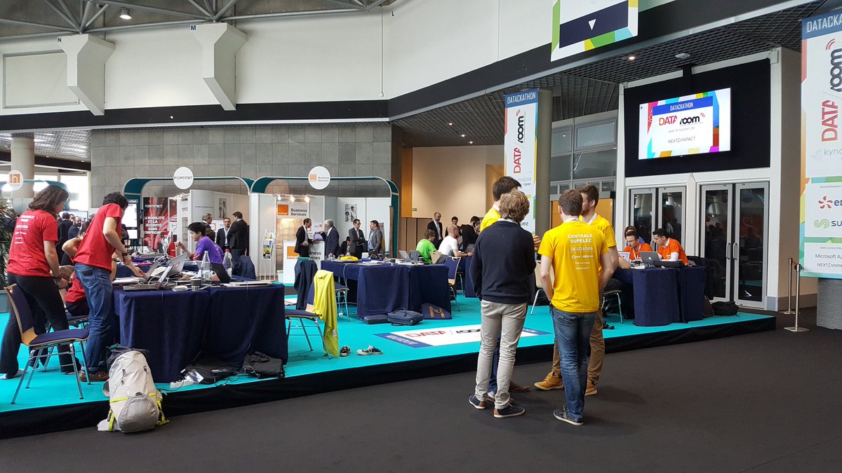 ph_dejardin's tweet photo. #ROOMn2017 La "Battle" du #Datackathon 1er @centralesupelec en jaune @ROOMn_mobilite @Grimaldi_Forum https://t.co/jPiPqovoP7