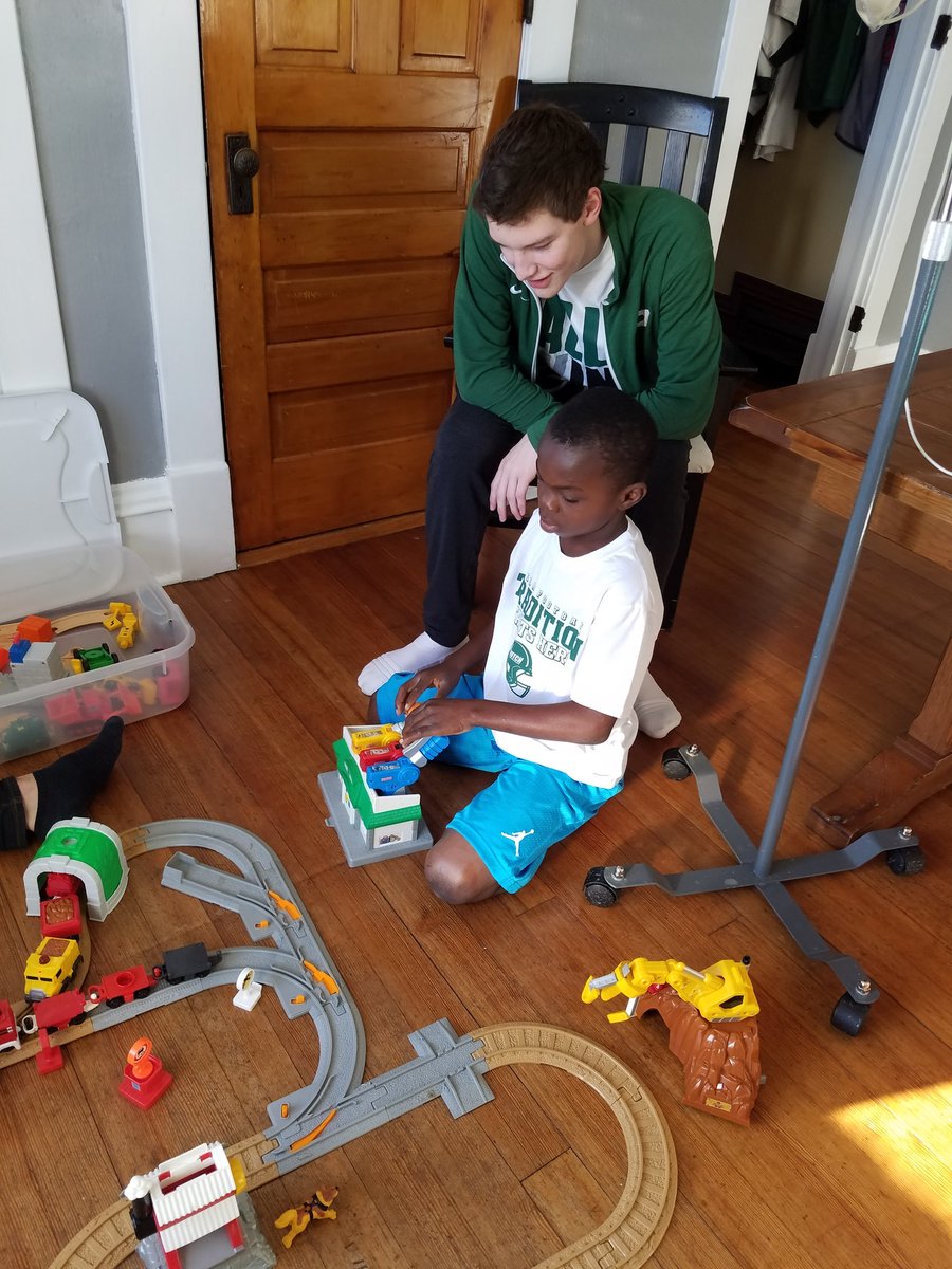 ShootItacademy's tweet image. Kobe @kobediers wants to meet @SHAQ  Vote for him every day in the I AM SPORT AWARD contest! embed-345203.secondstreetapp.com/embed/45dfcd1c…