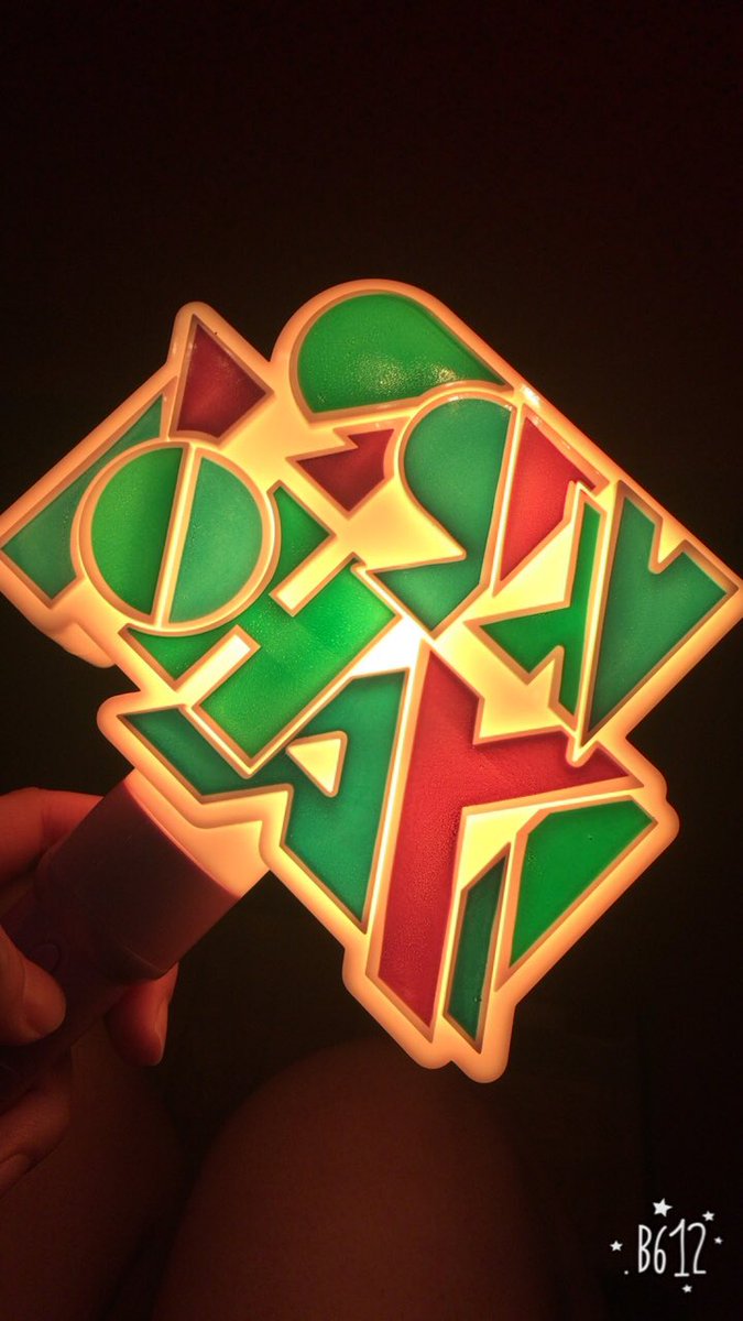 AKPP0129's tweet photo. きゃりーちゃん愛知公演
太鼓の演出the祭り感出ててすごいよかった！
新曲も披露してくれてアンコール4曲はすごい嬉しかった！！
ありがとうきゃりーちゃん
出待ちもできてよかったです！ https://t.co/ado1FOhcjn