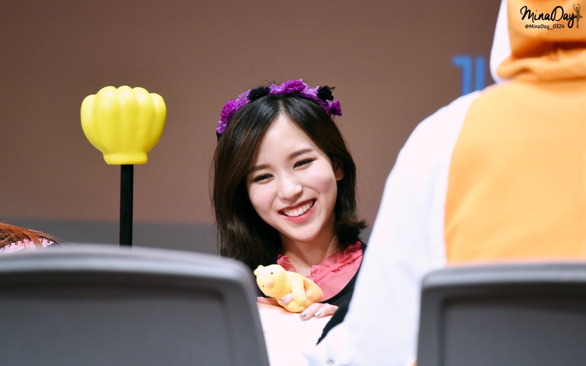 minasboyfriend's tweet photo. If you're happy, then I'm also happy. That's just how it goes my love.

#트와이스 #TWICE #미나 #MINA #みな #名井南 @JYPETWICE https://t.co/T5fMpHN73U