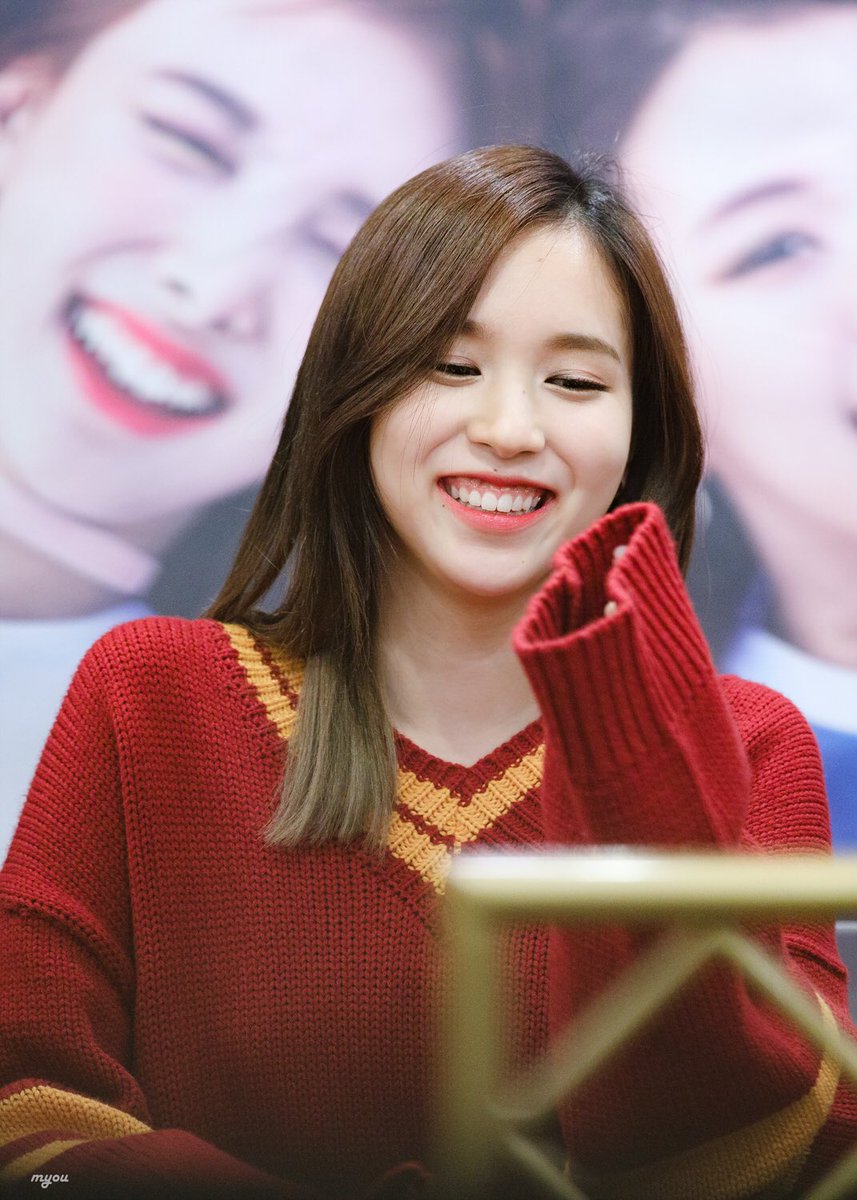 minasboyfriend's tweet photo. If you're happy, then I'm also happy. That's just how it goes my love.

#트와이스 #TWICE #미나 #MINA #みな #名井南 @JYPETWICE https://t.co/T5fMpHN73U
