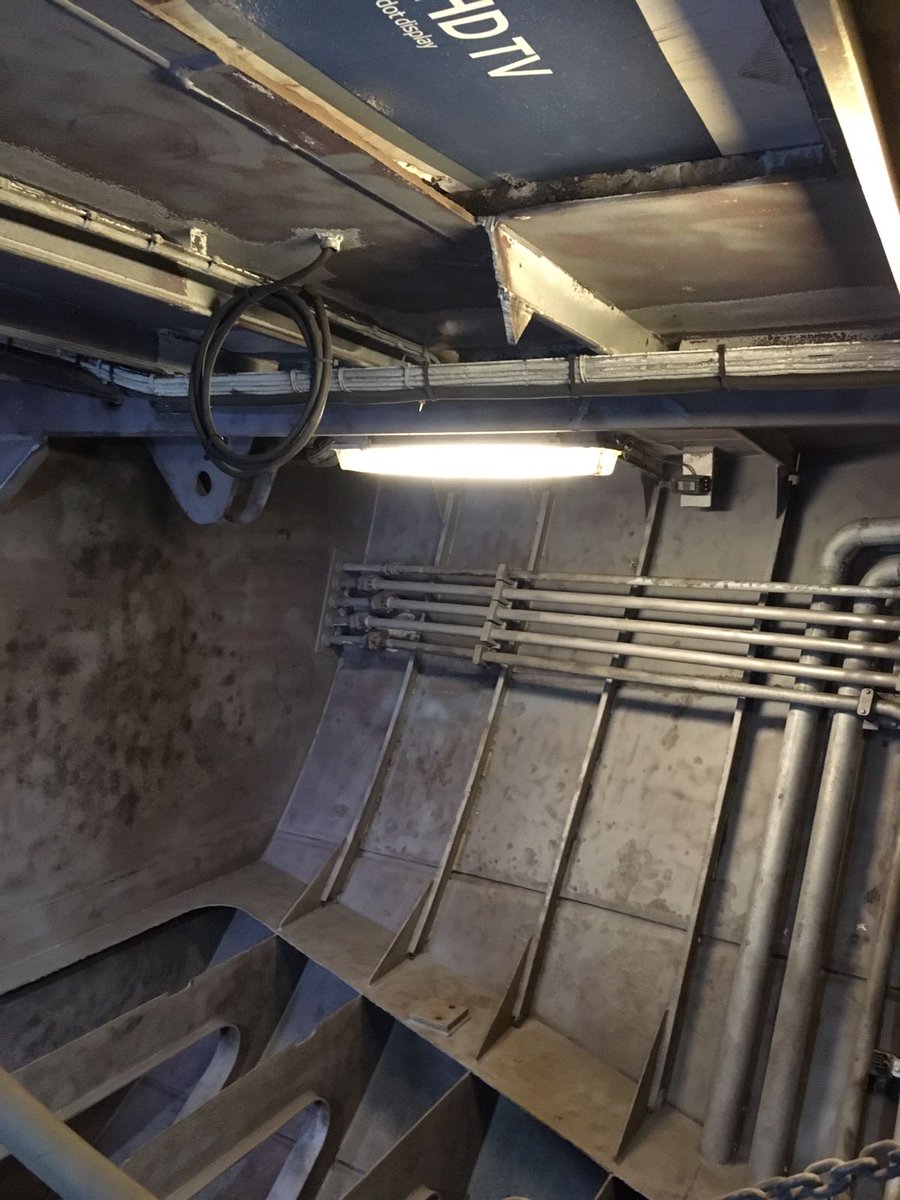 StraalbedrijfSC's tweet photo. Compartiment en watertanks gestraald visserijschip https://t.co/KdY66JYdK9