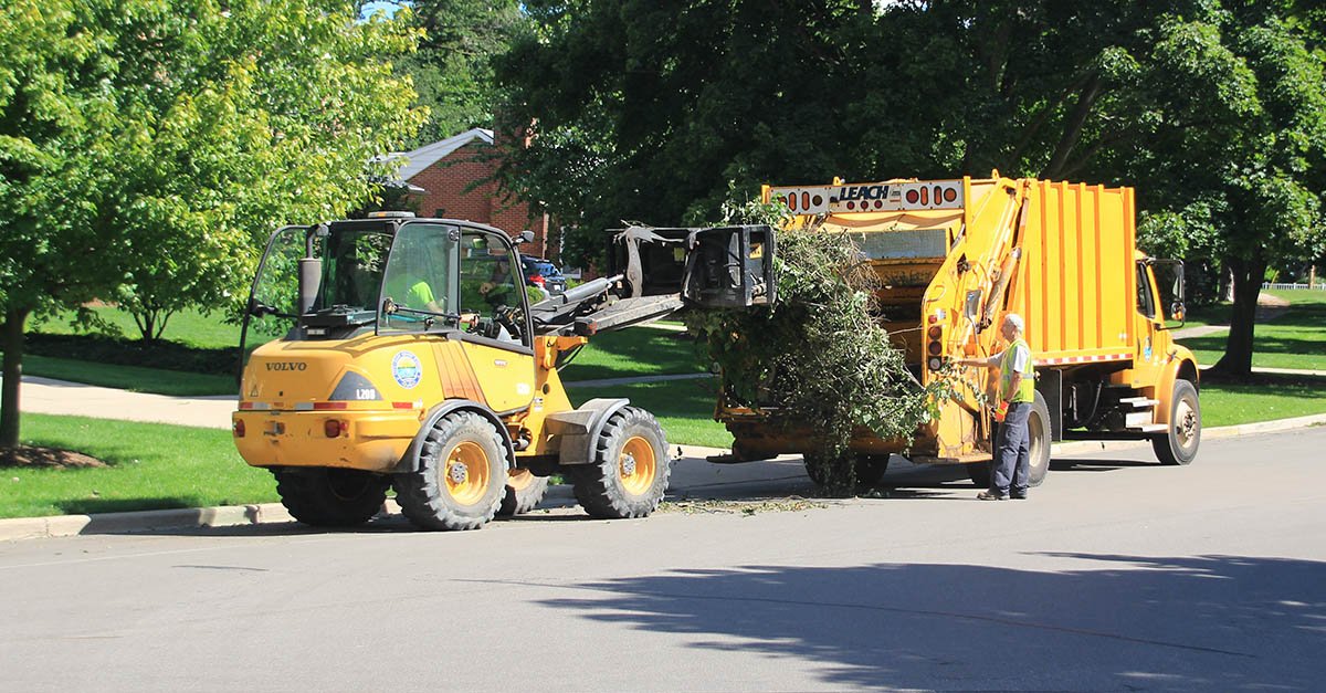 cityofeastgr's tweet photo. The City will offer a storm cleanup program from March 13-17 utilizing the established yard debris pickup schedule. https://t.co/D7ZMwFVBVJ https://t.co/zMOwmpLJmA