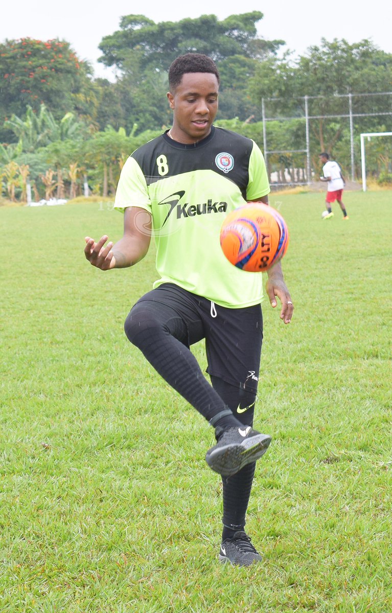 Cortuluá a Twitter: "Carlos Carbonero entrena fuertemente, busca su forma ideal para reaparecer en el fútbol Colombiano. #Cortuluá #ConElCorazón… https://t.co/FDehcg6PVF"