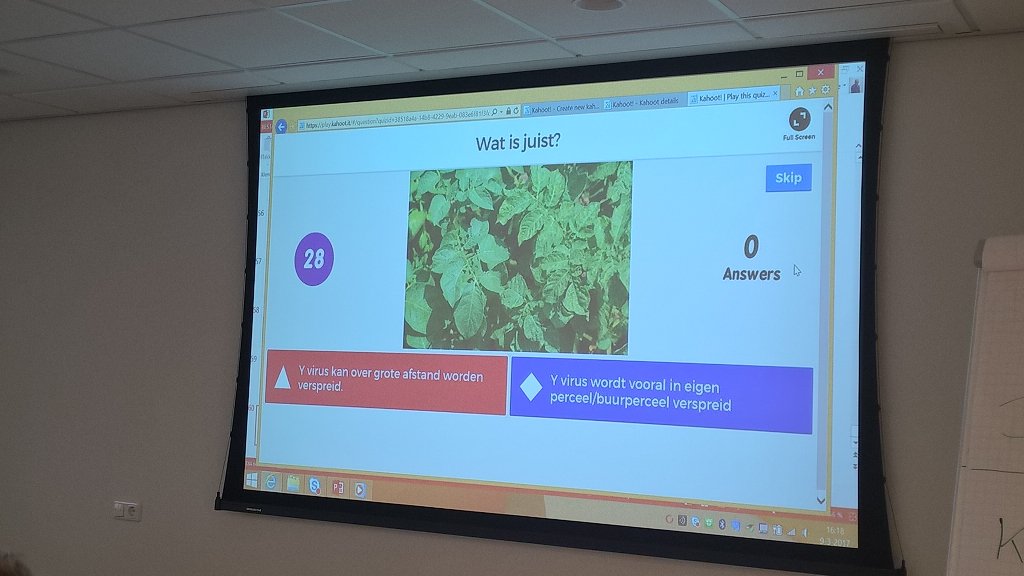 AdFioole's tweet photo. Interactieve aardappelselectiecursus Groenhorst studenten. @nakemmeloord https://t.co/Vts3BxJQTv
