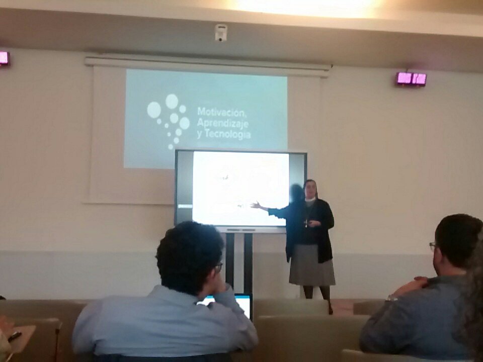 MaristakBilbao's tweet photo. Escuchando a @nmiro de Montserrat, nuevas pedagogías y nuevos planteamientos en la función docente @JornadasMat #JornadasMAT @colemontse https://t.co/54UmeE6XKf