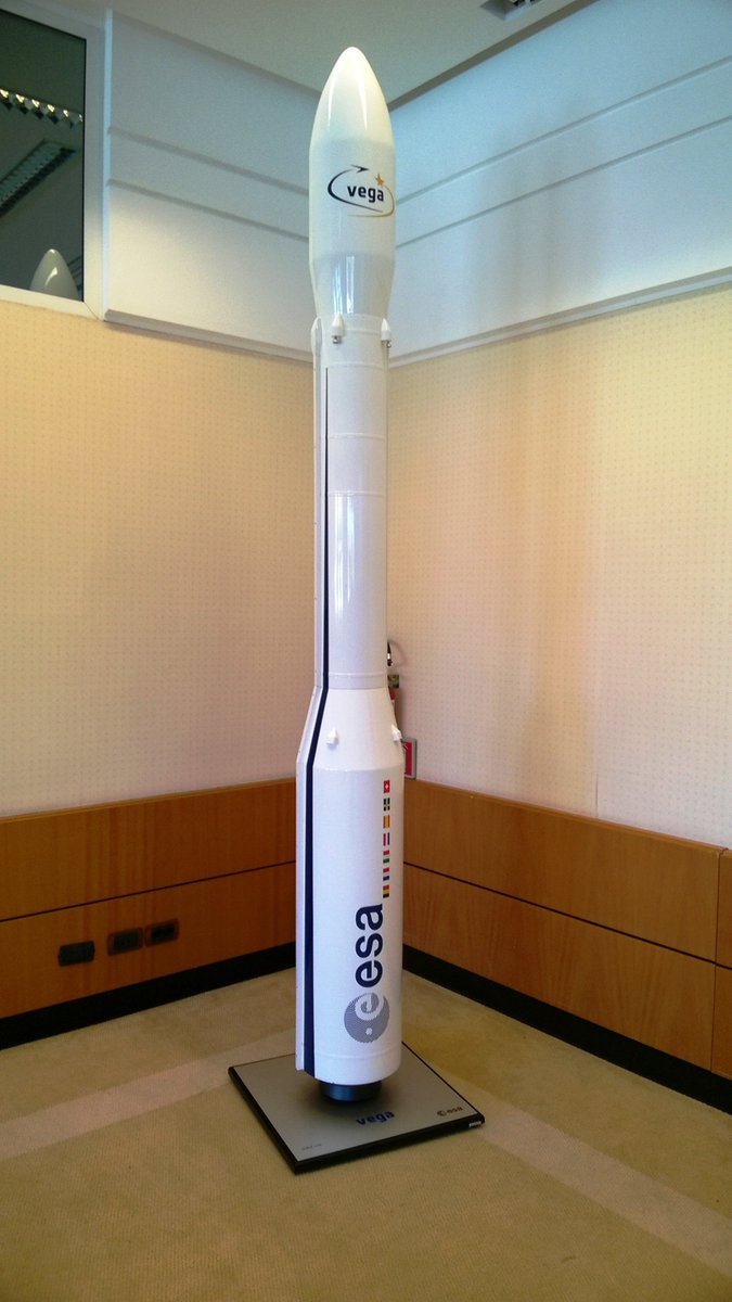 social4space's tweet photo. @Paxi_ESAKids at the @ESA_EO simulate the launch of #Vega rockets during the same week of the #Sentinel2Go mission! #OpenDays2017 #SpaceKids https://t.co/WFYXWs0Yvh