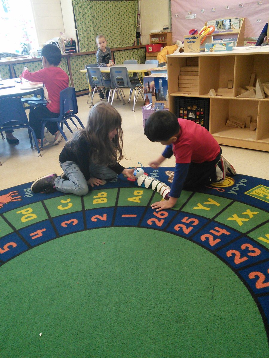 MsLammatPlayer's tweet photo. We're working on coding using a game on the computer and our "codeapillar" coding helps students think critically and problem solve @ISD109 https://t.co/qQbIQWmD0P
