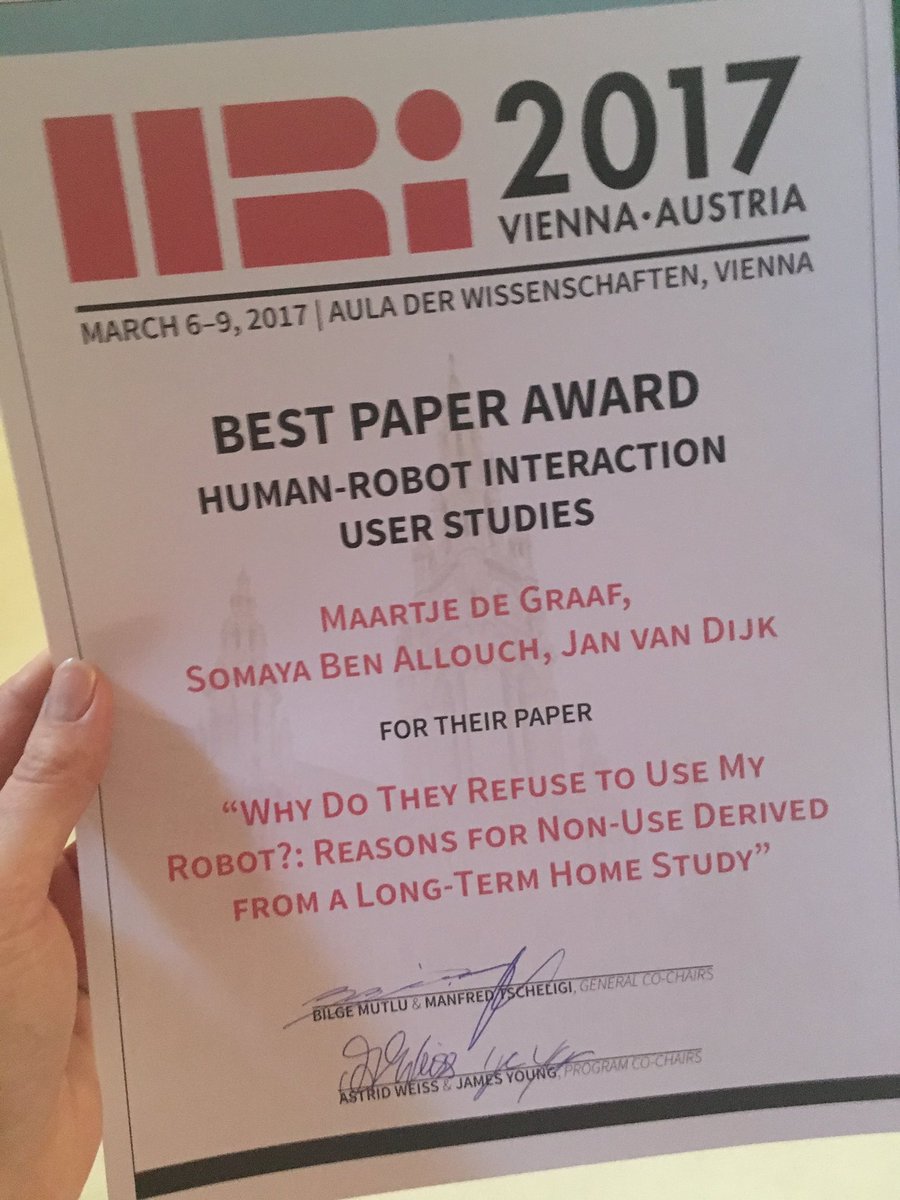 RoboNarratives's tweet photo. Who would have thought: best paper award @hri2017 https://t.co/A7j3ceWS1V