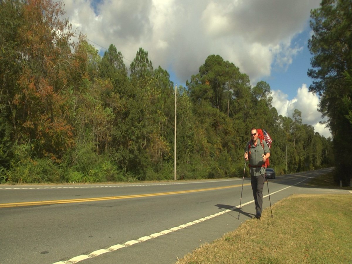 IntercapLend's tweet image. Army Veteran Hiking 13,000 Miles for PTSD and Suicide Awareness - bit.ly/2niPnrZ