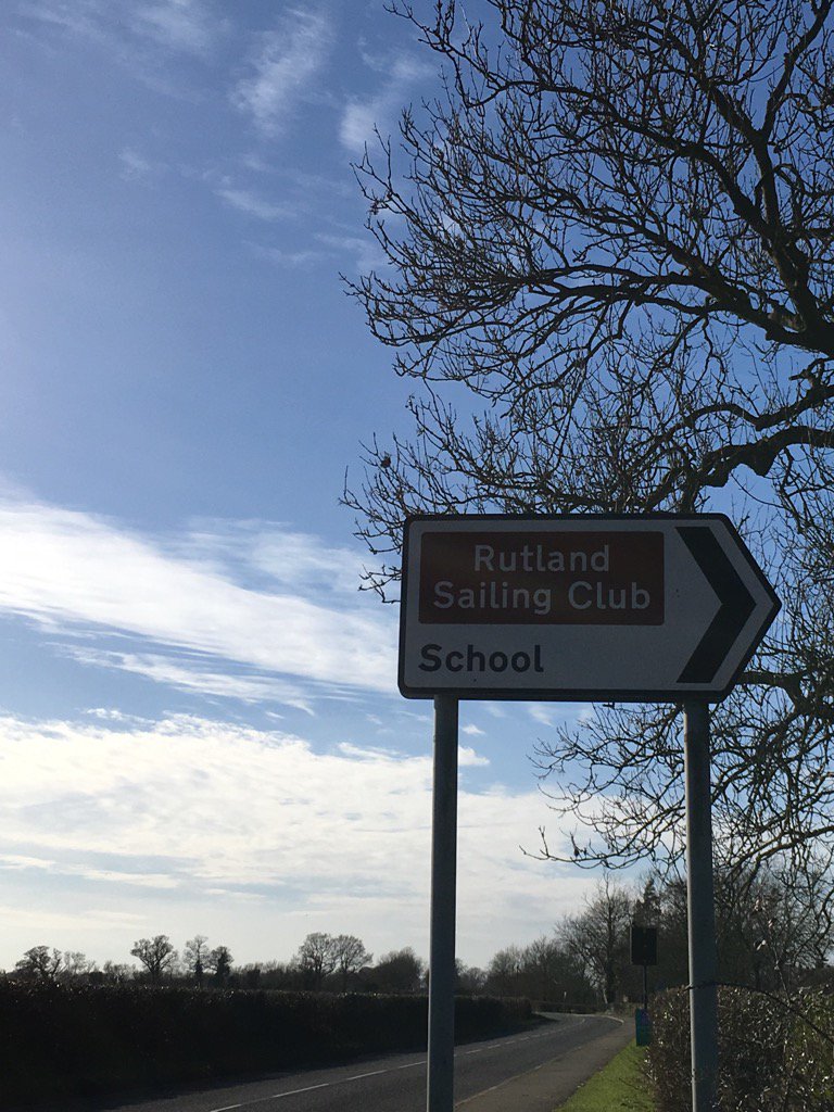 RutlandSailor's tweet photo. Glorious sunny Spring afternoon #bluesky #warmbreeze @RutlandSailing But #cirrusclouds arriving @metoffice #RainSoon https://t.co/7nbS1gRvwZ