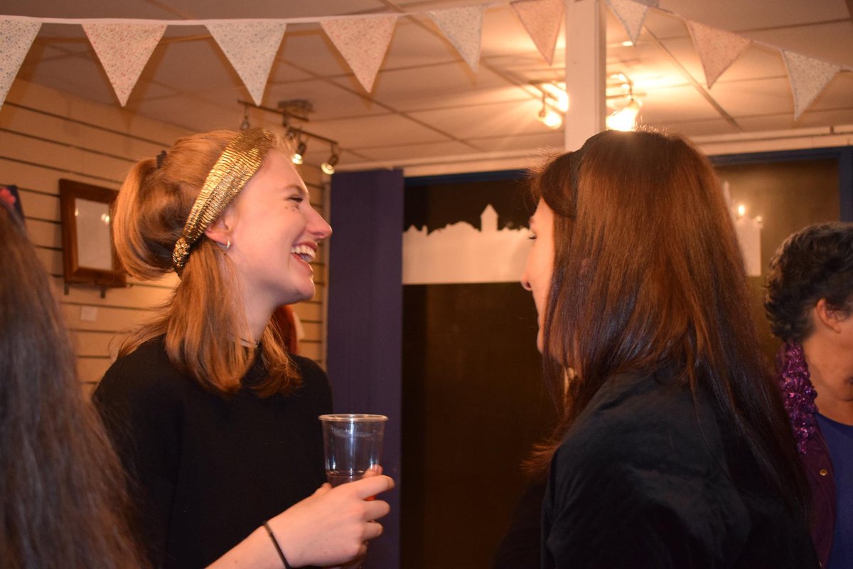 GlobalArtsKings's tweet photo. There was glitter, music,photography, pledges,letter writing &amp;conversation. Last night was just the start #globalarts #womensday #community https://t.co/ZOXQvz96cS