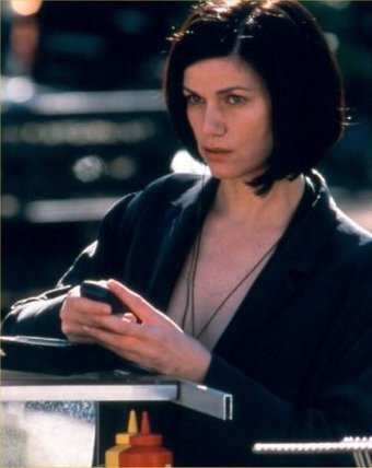 Happy Birthday Linda Fiorentino, one of the finest still 