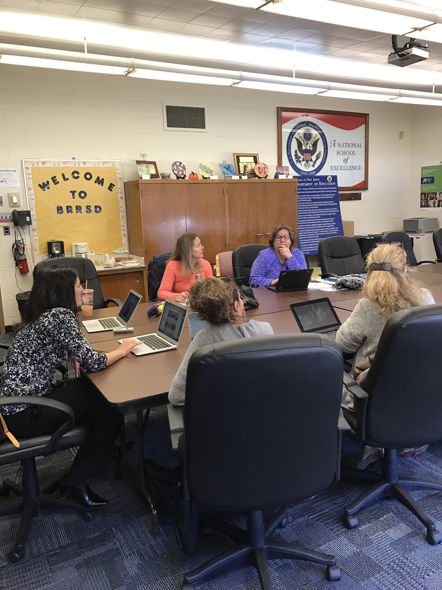 BRRSD_CSA's tweet photo. Twitter training for the CSA (PTO's)! Thank you @BRRSDTECH https://t.co/itaCw3ZpAH