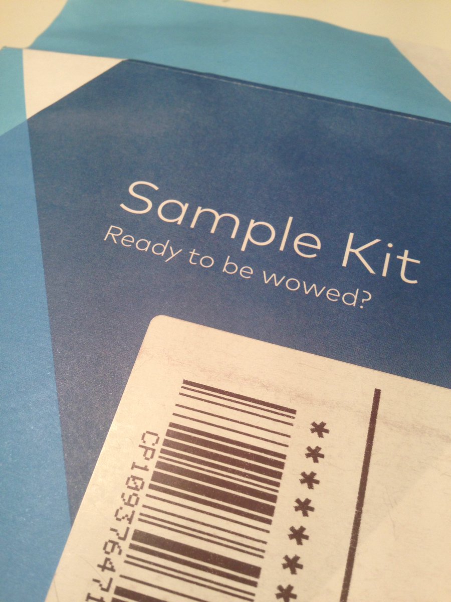 katriart's tweet photo. Acabo de recibir el kit de muestras de @Vistaprint 💃🏻 ¡Que emoción! 💙 https://t.co/PA9aIKCD6P