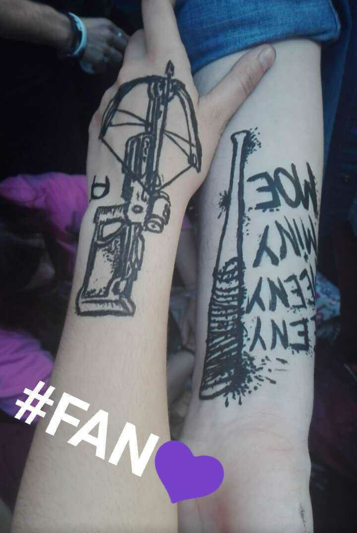 Irenita_2000's tweet photo. #TWDEUROTOUR #TWDFANEVENT El aburrimiento mezclado con saber dibujar... ¡TACHÁAN! @anthonymousc https://t.co/Te8vqIaVMl