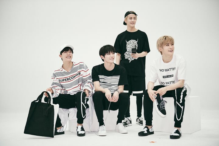 TAEYONGLICX's tweet photo. (PIC🐱) 170309 SUPPERCOMMA B  2017SS #TAEYONG #NCT127 🐱💖
via.limeharu https://t.co/1V1YcUZNqv