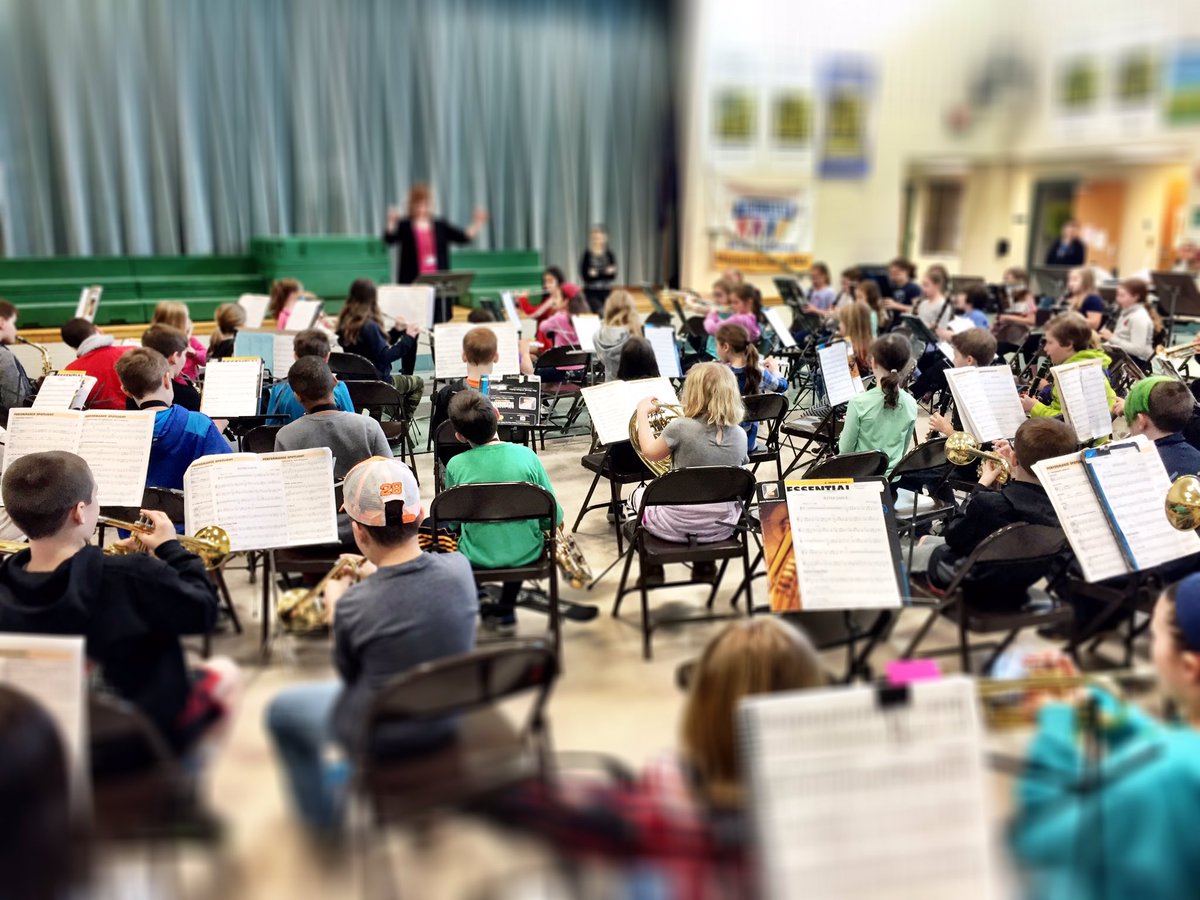 BASDElemBand's tweet photo. Jr. Band had a great rehearsal at GES this morning! They sounded great on Hard Rock Blues and Jester Dance! #basdpride #makeajoyfulnoise https://t.co/vxpNpaDWvj