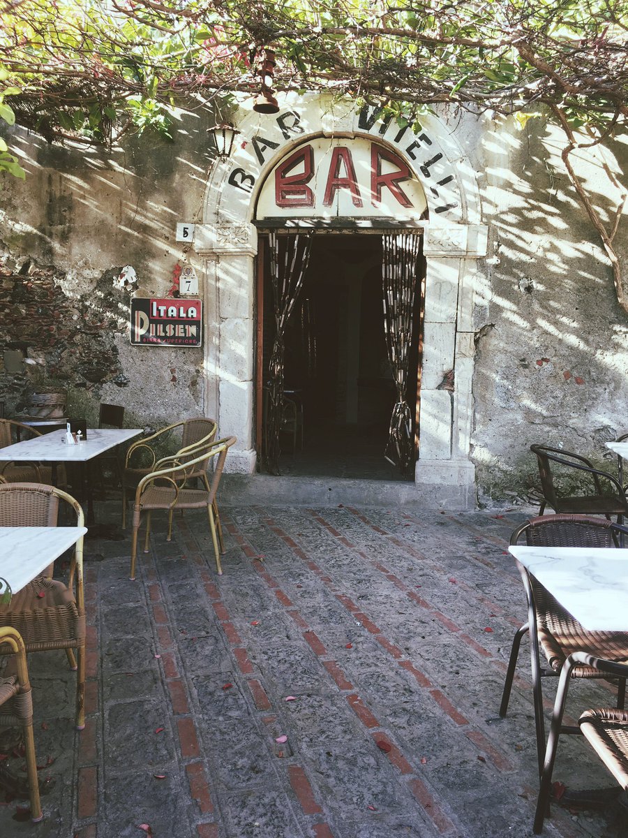RickLovesItBlog's tweet image. bit.ly/2mKH63E Bar Vitelli: Hidden Treasure From #TheGodfather Still Open