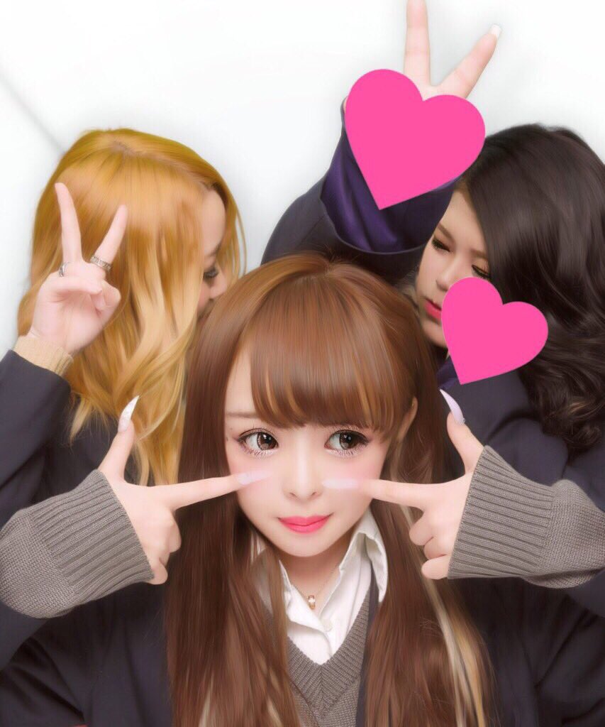 sisters_m2's tweet photo. もえたむ💕
中学卒業おめでとう❤︎
卒業式でれなくてかわいそww
高校行かないっていうから
この先絶対後悔するし
苦労すると思うけど
何かあったらできるだけ助けたいし
相談も乗るぞ(つД`)ノ❤︎

まぁ、人生好きなことして
楽しみなさい✨ https://t.co/mkTsD7y9aJ