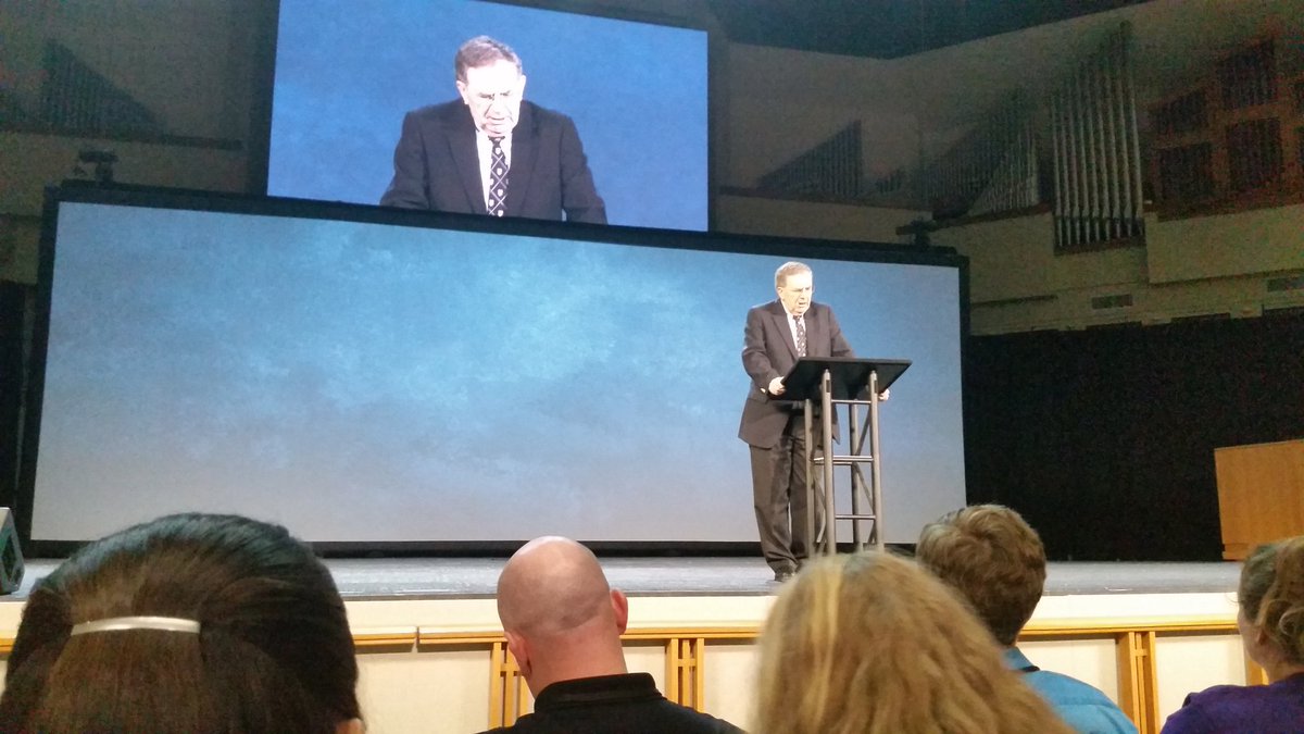 casoncd's tweet image. @ligcon Sinclair Ferguson brings God's Word.