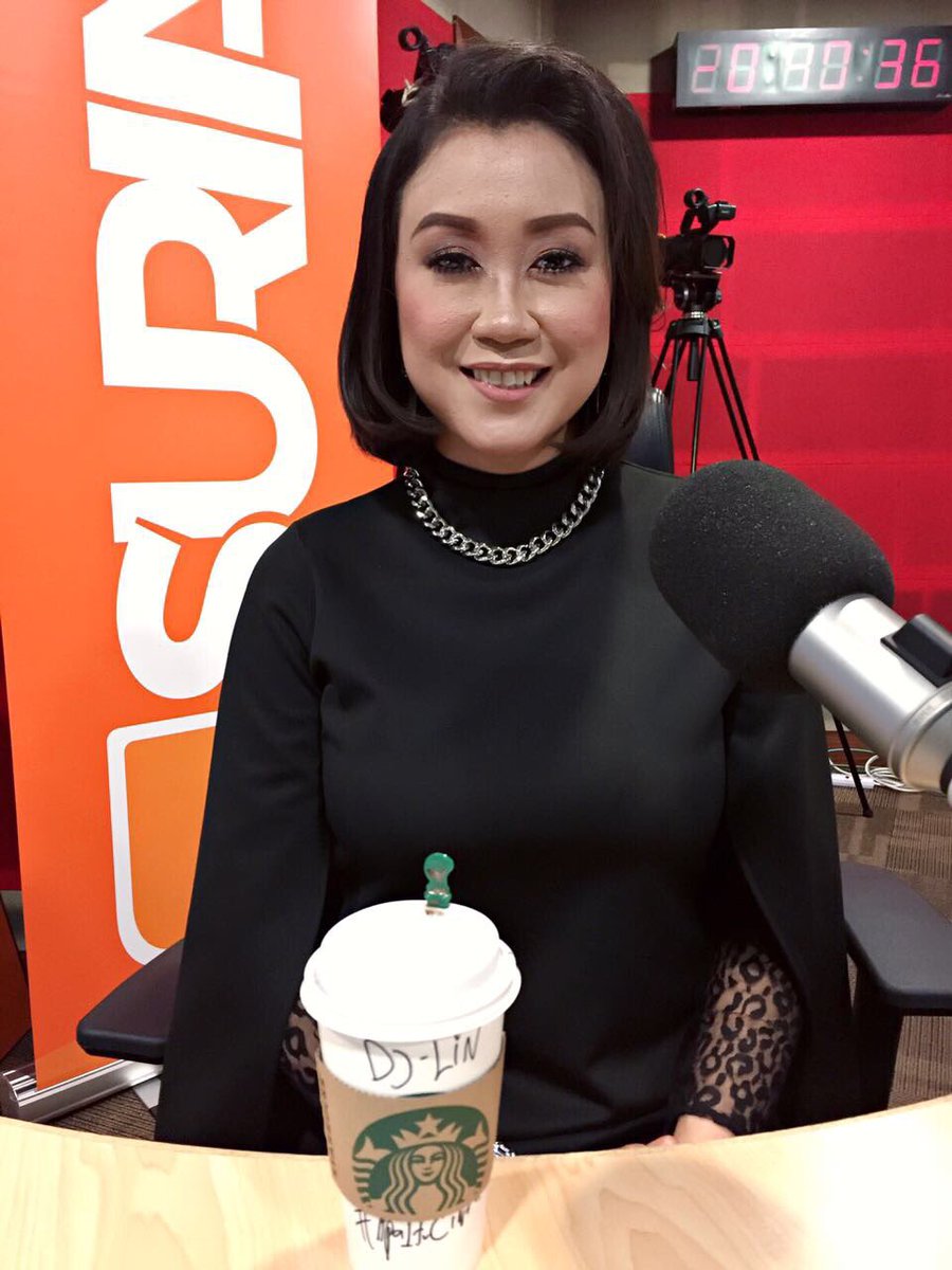 djlinsuriacinta's tweet photo. Saya sayang awak😌Terimakasih ada disaat susah &amp; senang, tika hidup saya diduga juga dikala suka &amp; duka.moga bahagia https://t.co/qOonaxHjJk