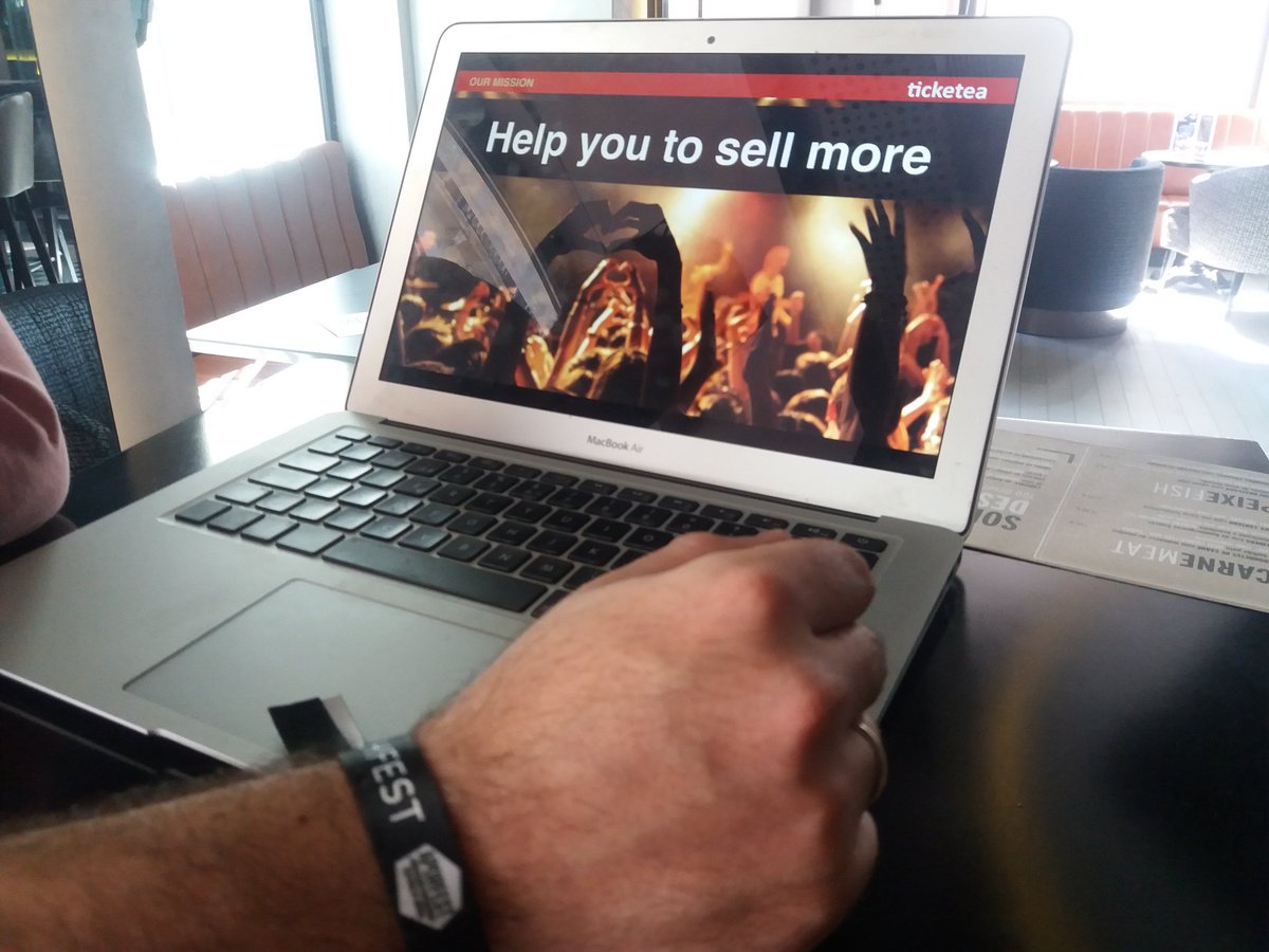 Último repaso. Mañana 10AM contaremos en <a href="/Talkfest14/">Talkfest</a> nuestra experiencia acumulada desde 2010! #orgullosos #lisboa