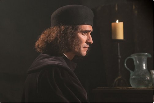 In #Raffaello3D @MarcoCocci_Real è Pietro Bembo; suo il celebre epitaffio dedicato al divino artista. Scopri di più:raffaello3d.com/cast/marco-coc…