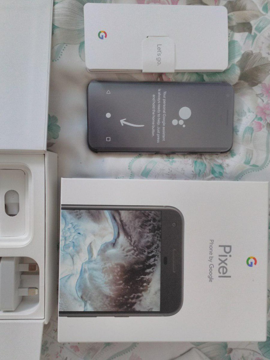 UrbanTecno's tweet photo. ¿Sabes el sorteo del Google Pixel de la semana pasada? José Dimas ya lo ha recibido 👍
#UrbanPixel
(Tranquis que habrá más 😎) https://t.co/mU4KTrGrSN