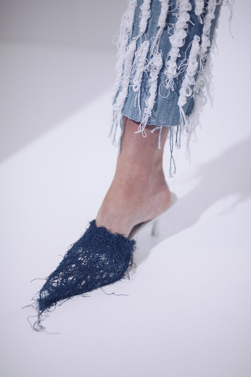 It's all in the details...close-ups of footwear from <a href="/F_Steinmetz/">Faustine  Steinmetz</a> #AW17 #LFW - 📷- Emmi Hyyppa