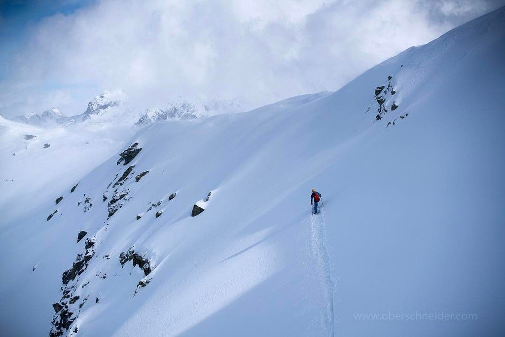 coberschneider's tweet photo. ...on the way to some fresh lines.
📷: @sonyalpha #alpha99II &amp; @tamron_deutschland SP 70-20… https://t.co/n2gpjhcGzh https://t.co/cWtsITUzec