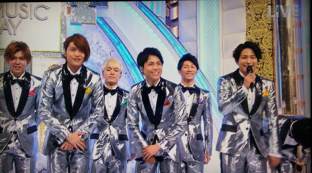 5261K's tweet photo. 一人だけカメラ目線じゃない
一人だけお辞儀するの遅い
一人だけお辞儀するの逆にはやい
一人だけ真剣な眼差しをおくってる

そーゆーところが
かわいいくて好きなんだよなー💙

#共感したらRT https://t.co/jorciS23Z2