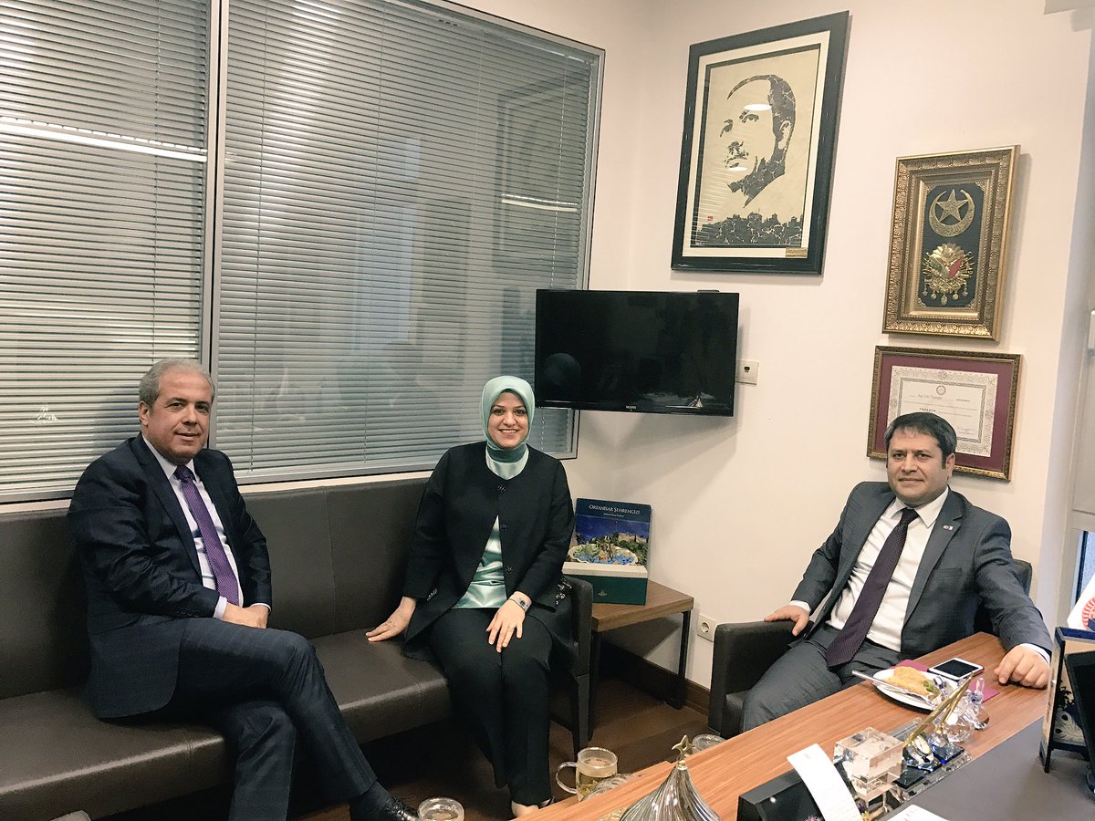aysesula's tweet photo. Ziyaretimize gelen Gaziantep'in iki güzide siyasi Kimliği AB Bakan Yrd. Sn. @AliSahin501 ve Milletvekilimiz Sn. @samiltayyar27 ile muhabbet https://t.co/B4uj1Ip8WN
