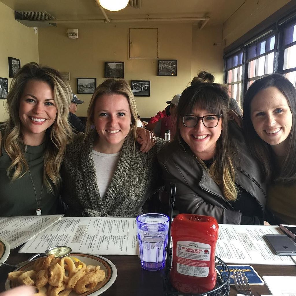 ColValleyWines's tweet image. RT @jebdunnuck: The women of the Washington Wine Organization! ift.tt/2lHSwW8  Smart and beautiful!