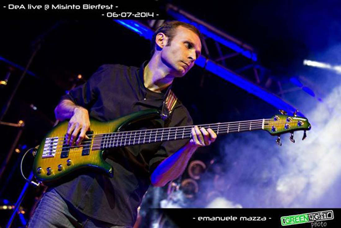 DeAtheBand's tweet photo. @Makayla19Lewis Follow us https://t.co/OFvcUDg1Q8 pls RT #milano #music #band https://t.co/6OwXnUphNy