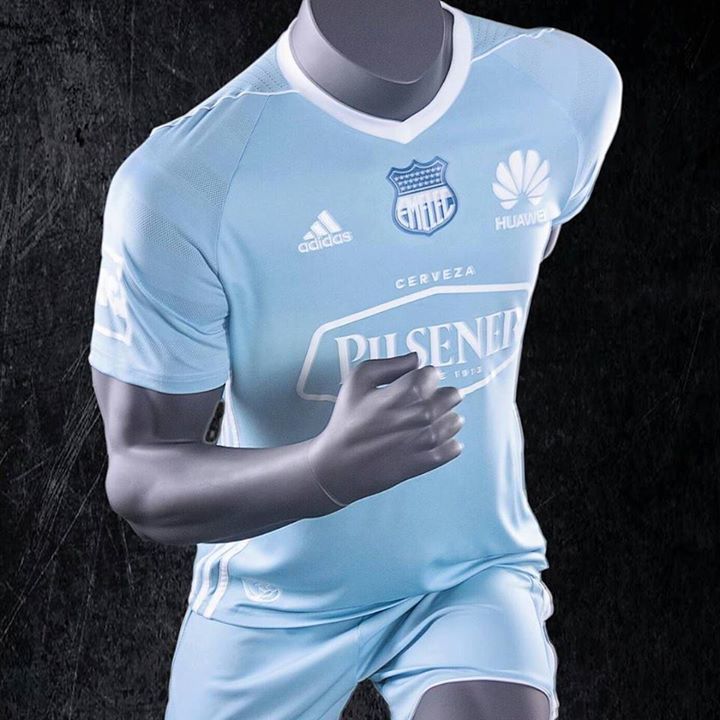 abustamanteok's tweet photo. Elegancia #Libertadores https://t.co/kKXE3Bdyrh https://t.co/SKxwKqBdV6 https://t.co/Ru2UIOuYCU