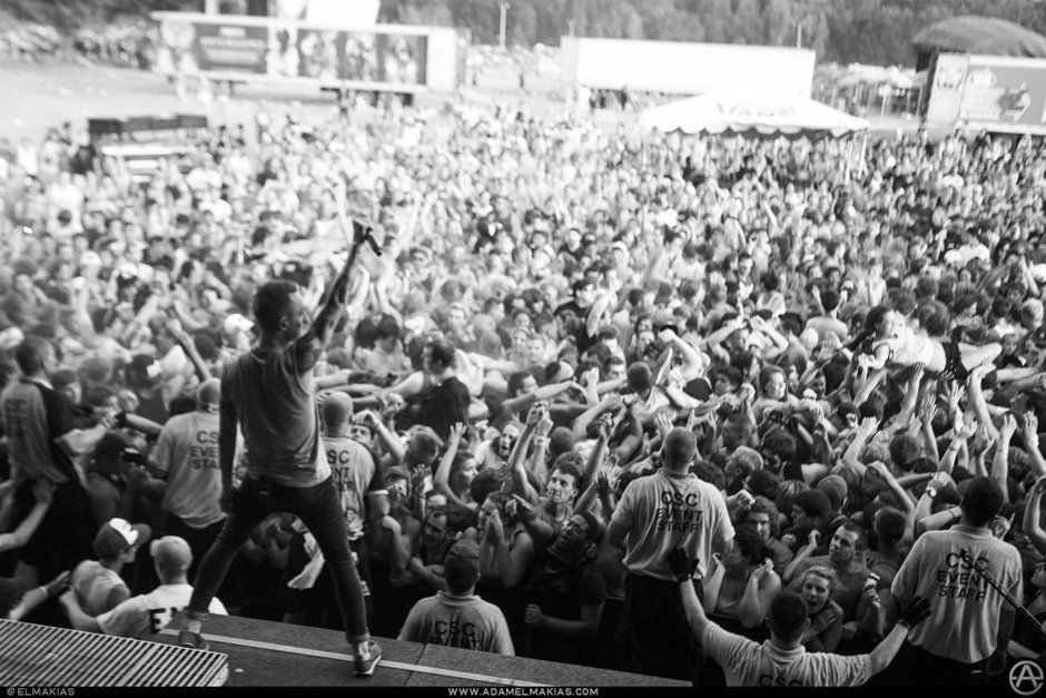 Yellowcard's tweet image. I'm falling into memories of you and things we used to do.